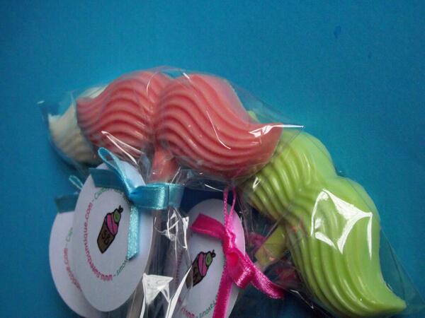 these quirky moustache lollipops can be made in almost any colour! for more visit sweetbuntique.com#BizHour