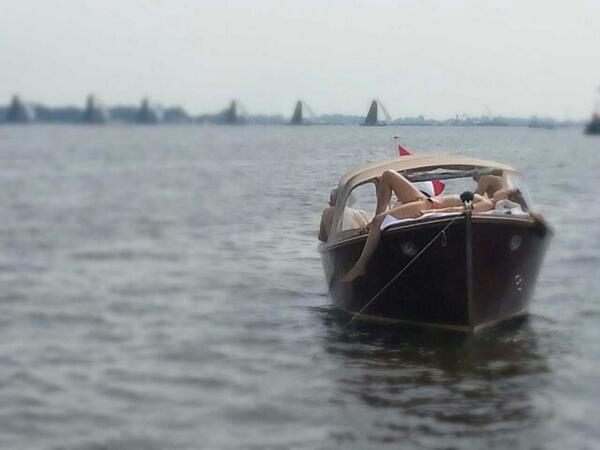 hendrik71boot's tweet photo. Skûtsjesilen is moooi. #simmer13 http://t.co/3mWKNU9PLI