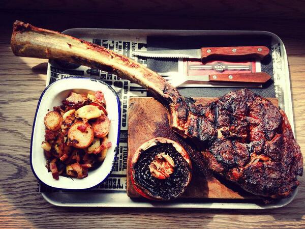 True Barbecue a Twitteren: "Reds Tomahawk Steak 1kg of meaty potatoes+bacon/mushroom/tomato avail this only Reds BBQ, Leeds http://t.co/D44oVJkk5d" /