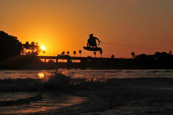 #FreerideFriday today at <a href="/CarlsbadLagoon/">Carlsbad Lagoon</a>! 3-7PM, $25--Ride and BBQ included! <a href="/alliancewake/">Alliance Wake</a> <a href="/MonsterEnergy/">Monster Energy</a> <a href="/spyoptic/">SPY</a>