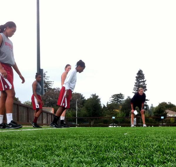 StanfordWBB's tweet image. #gostanford RT @SU_Performance: @StanfordWBB working hard during linear movement session. #leanfallrun #toeup