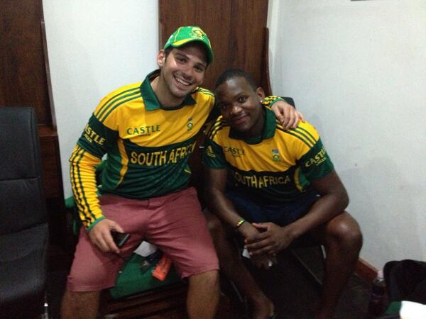 ProteasMenCSA's tweet photo. Ryan Bytenski quit his job back home 2 follow the Proteas for this series. Been waving the flag thru ups and down. http://t.co/tGemAnXx4X