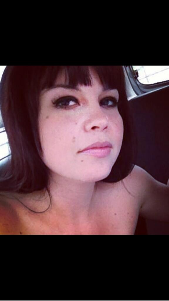 Karislolis's tweet image. 