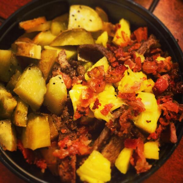 PaleoFactory's tweet photo. Bacon Pineapple Steak and Sweet Potatoes http://t.co/o66pRr2tGr