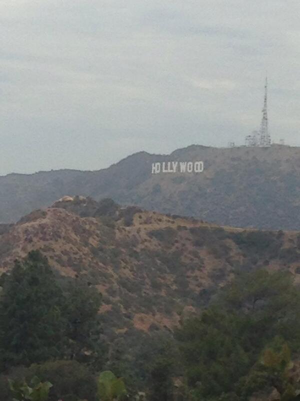 TypicalBtch's tweet photo. IM IN HOLLYWOOD BITCHEZ http://t.co/ssftHzA5zW