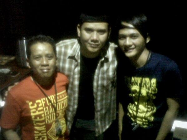 EventnyaCirebon's tweet photo. Penampakan @hermanhusin69 drumer Jenglot Band (Ex Jamrud) - Fadli Padi/Musikimia - @okka_oks #korbanPHP http://t.co/8cpOXyTkD3