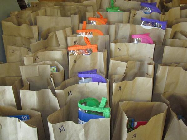 kriztinasmith's tweet photo. #OperationHomefront School Supply drive @iplks #Backtoschoolbrigade #Militaryfamilies http://t.co/kaXLhwUDVS