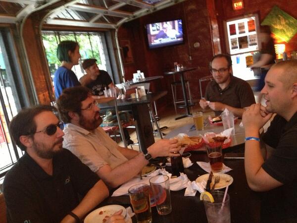 hewebAR's tweet photo. Look! @fienen and @kylejames are about to throw down! #HeWebAR http://t.co/QNDAEmAFml