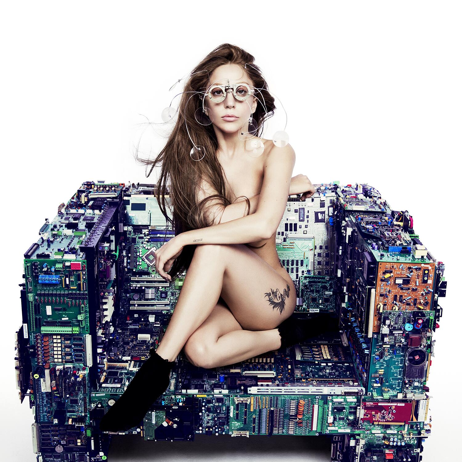 LADY GAGA - ARTPOP - Cançons, informació, novetats i molt més - Página 9 BQJAAofCcAErBj-