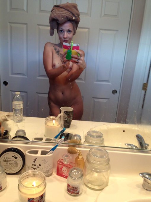 Shower time fun! http://t.co/nz3MAsVEgx<a href="/tag/follow"class="tags"><span>#follow</span></a>