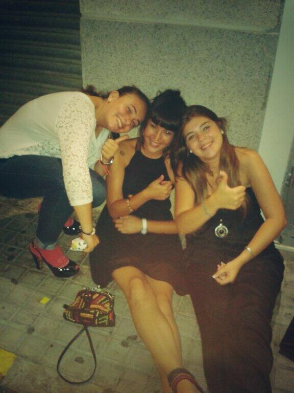 RuthMasCerver's tweet photo. Resopó en les màquines @saracampos93 #ana#sabo#marc#carlos http://t.co/RUrAgn7yYe