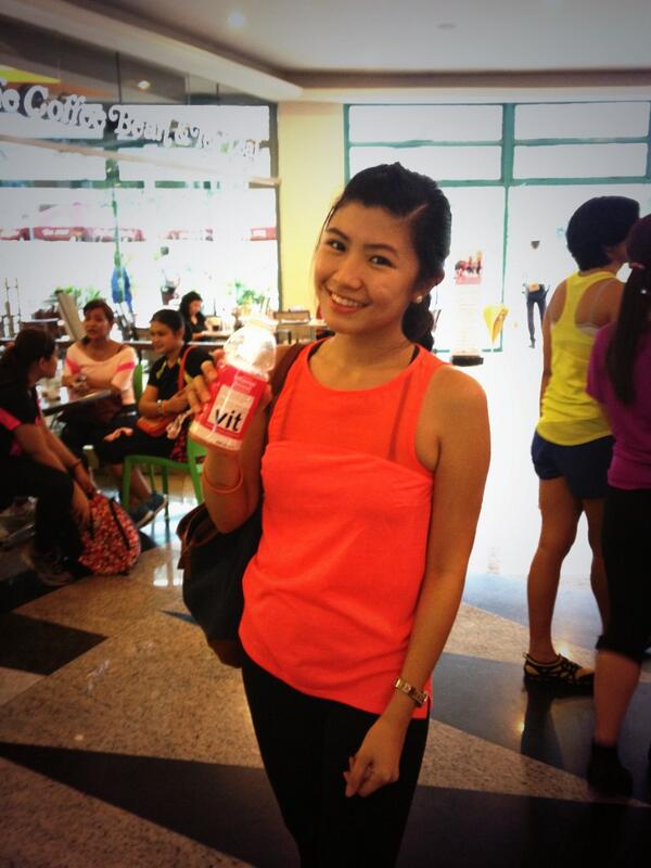 blogger Alexis <a href="/alexisgreatness/">A J</a>  enjoying a boost of hydration at #alyannasfitnessparty