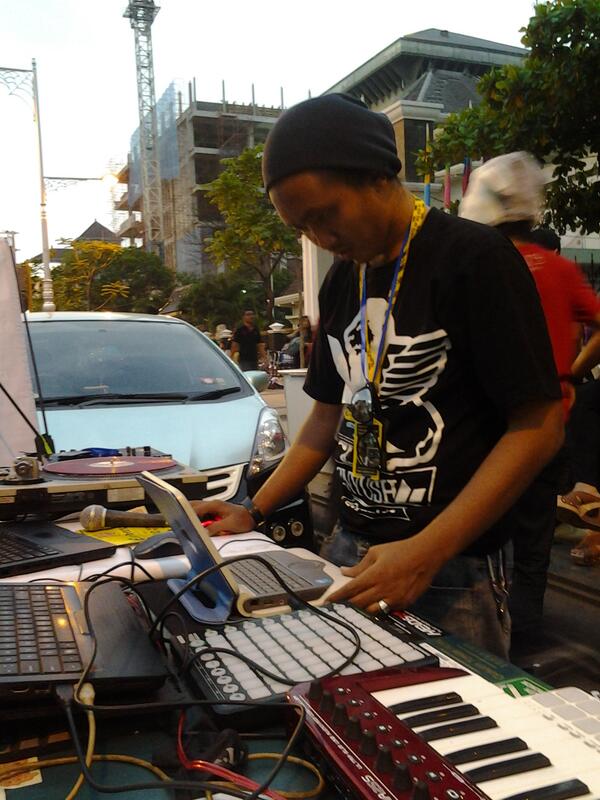 MusikSenang's tweet photo. @Monstermekemeke On #ELECSTREETCITY http://t.co/eh8Z5CtDoo