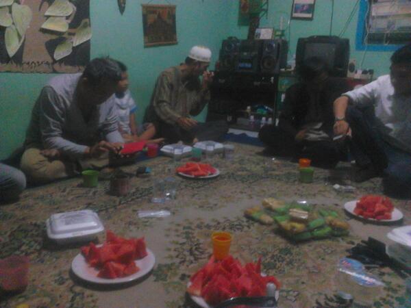 Mapatri_UTP's tweet photo. Buka bersama anggota MAPATRI. http://t.co/Y9NeZtuhBw