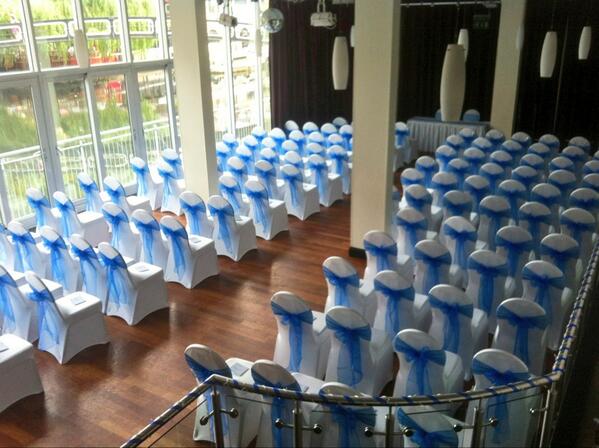 Just got back from <a href="/CamdenWeddings/">HILondon Camden Lock</a> and the glasshouse looks stunning! Check out this royal blue #wedding #lovingblue