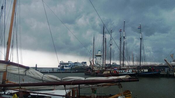 Desiree2304's tweet photo. Onweer # harlingen http://t.co/0T6nXsOVqJ