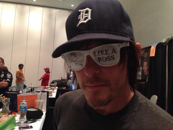 “<a href="/malfuncsean/">Sean Clark</a>: At <a href="/fandomfest/">Fandom Fest</a> Like a boss. ” <a href="/wwwbigbaldhead/">norman reedus</a> The Boss!! ;)