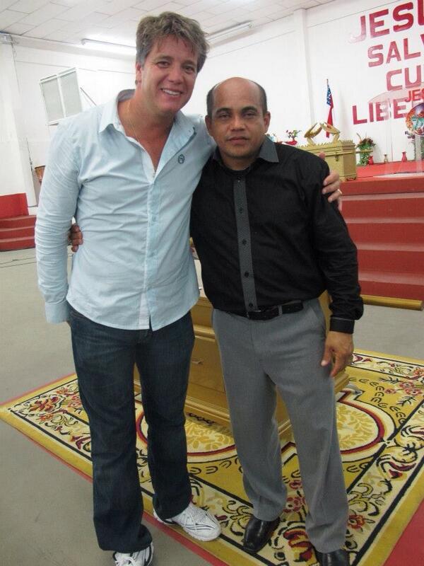 DavidCardosoJr_'s tweet photo. Meu pastor... http://t.co/S4FMaEFw3p