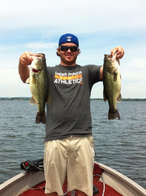 ScottyK575's tweet image. “@jesseparent1989: Great Day On The Water!!! #2of8 #4lber #fishing http://t.co/0UJG5EPf1o”nice