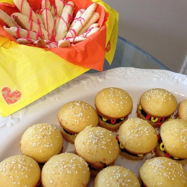 RealKidKitchen's tweet image. I haven't posted in ages but this is an awesome idea for a summer BBQ dessert w the kids thanks @Gogypie 4 the idea!