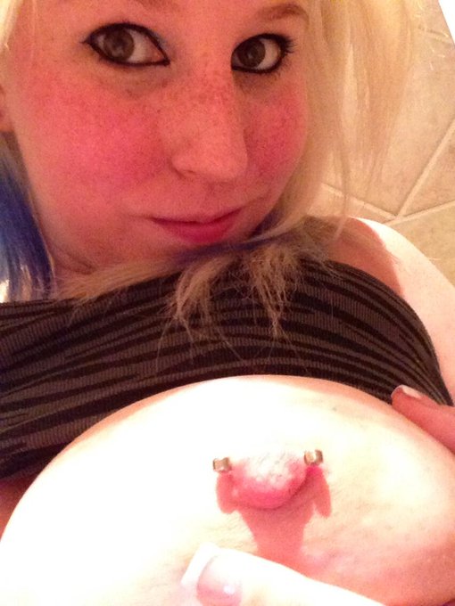 Drunk nip? :D http://t.co/wzoUeiiaIe<a href="/tag/manyvids"class="tags"><span>#manyvids</span></a><a href="/tag/mvsales"class="tags"><span>#mvsales</span></a>