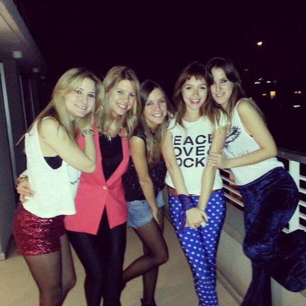 Candevetranok's tweet image. CUMPLEX MARTU @MartuPerdiguero @sofiamestoy @rochi_m_a @melibmoran .recagaditasdeofri