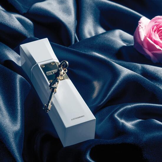 _Heartbreakerxo's tweet photo. #RT if you want #TheKey perfume.
#Heartbreaker #SOON 

#MTVhottest Justin Bieber http://t.co/qzSXLJtTwn