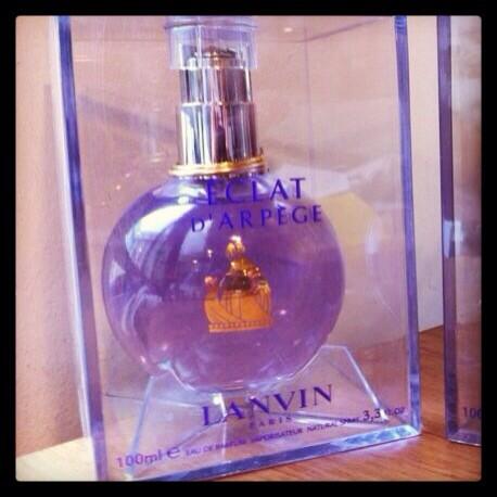 smasax2's tweet photo. #Perfume Eclat d´Arpege 100ml (Mujer) $22.400.- Valor tienda $49.990.- @Metro_TV http://t.co/rKtJBZfP58