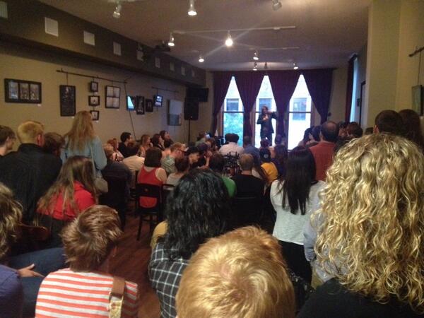 BillBrownFW's tweet photo. Open mic comedy tonight at Pint &amp; Slice is packed! Standing room only!! http://t.co/CqnSPZf2vw