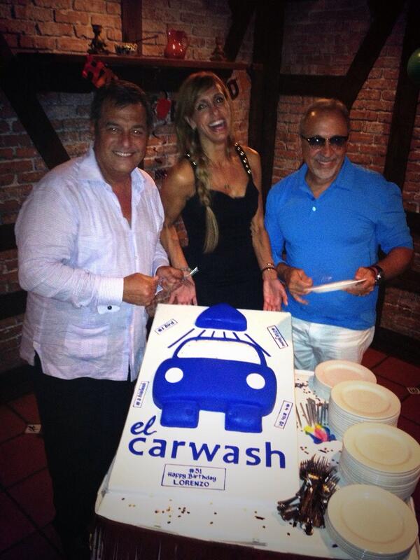 LiliEstefan's tweet photo. Happy birthday Lorenzo!!!! Un año más rodeado de familia y amigos celebrando porque la vida es corta! 😜🙊😝 @ElCarWash http://t.co/ptuqExgtuU