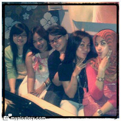 SiscaToon's tweet photo. Hahaha... Duduls RT @tans_mecca: Kumpul2 galauers xixixi http://t.co/JnncomqZqF