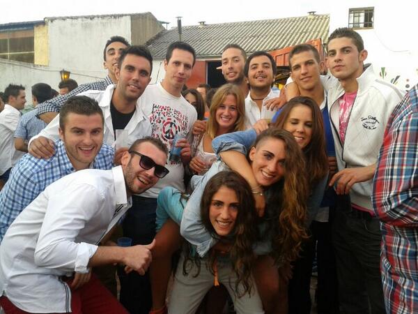 MariaCaxy's tweet photo. Otro año mas que no faya.... #feriadelviso http://t.co/p1mM6yEGlg