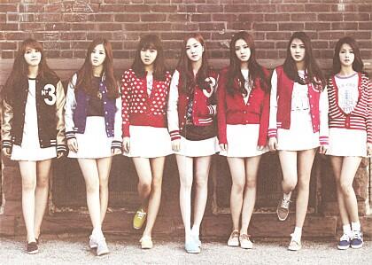 ZELI_PANDA's tweet photo. @B2eauty97 인사해 내여친들임. http://t.co/5YIzjQnk2R