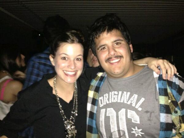 loliCanale's tweet photo. Me encontre con un @luloborio jajajajaj. #parecidos #modena http://t.co/CCMR820QAh