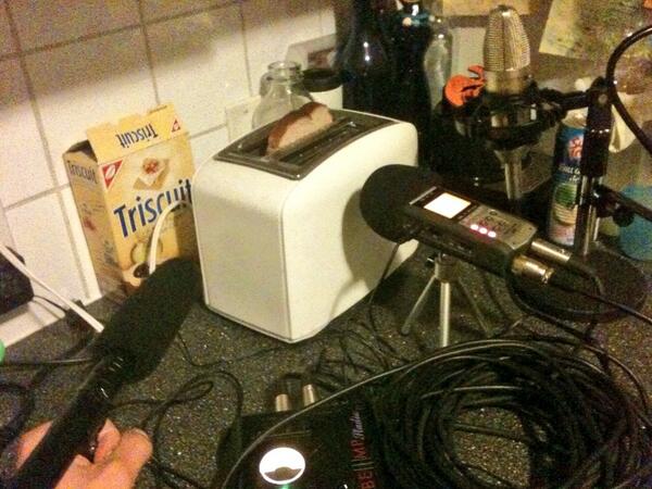audioatplay's tweet photo. Making Toast http://t.co/EHmJrxEavm