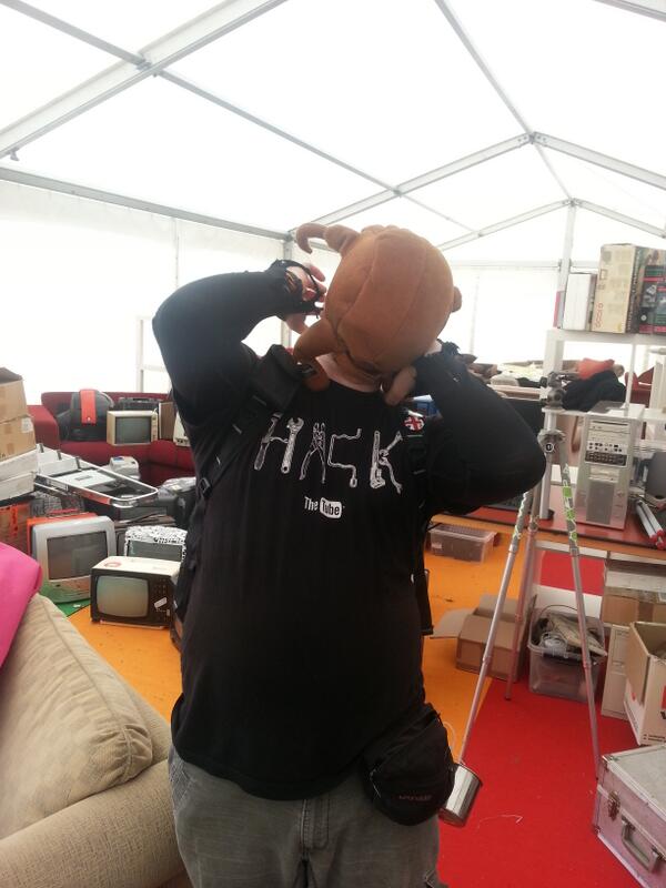 samthetechie's tweet image. Attacked by a headcrab at #rainbowisland @ohm2013 @OHMInfoHelpDesk