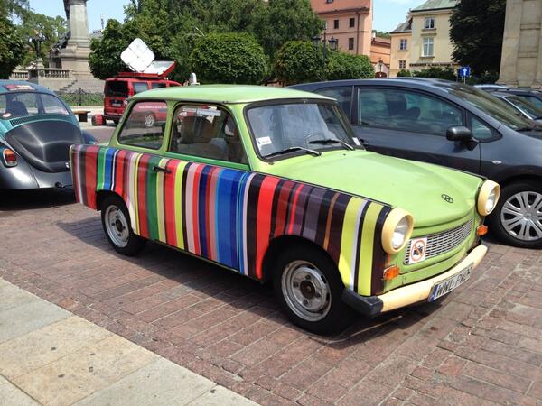 lubo78's tweet image. “@Slyquinn: Achtung Baby! I found a Trabant in Warsaw! #Polska http://t.co/xH0t4XMx39” #3has!