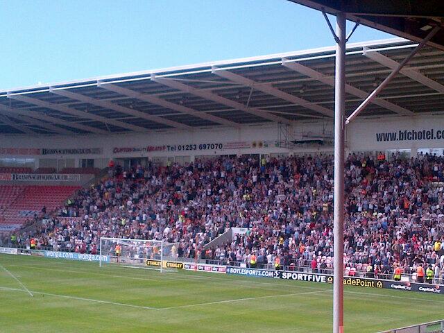 Blackpool vs Newcastle (friendly) BQRB4OCCUAAdBYn