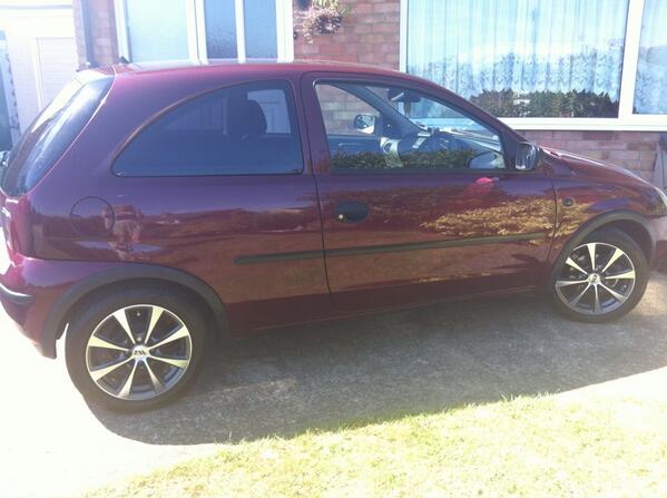 Robyn_Bonner's tweet image. Bought my first car :')