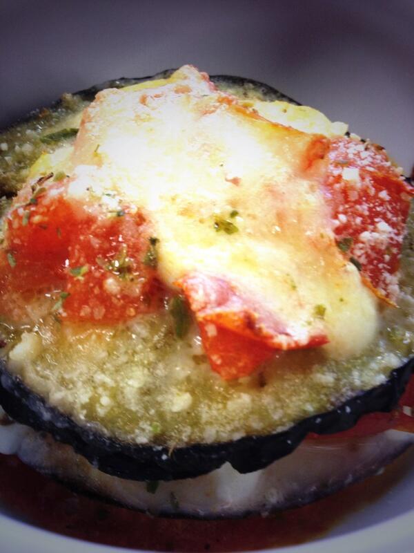 fabiogroppi's tweet photo. Aubergine fest .....!!!!!!! http://t.co/bLqU3cpYmz