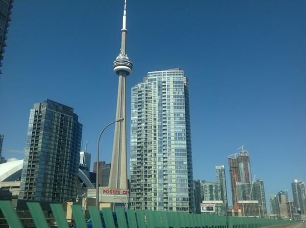 jjoanee's tweet photo. Back in good ole T.O. - now to work &amp; wait for Vegas Summit 2014 @Sage_Summit #SageSummit http://t.co/EosprPIuGn
