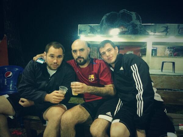 TroCFC's tweet photo. Volvimos con todo. A ganar los 3 tiempos http://t.co/xtyiGMWQWN