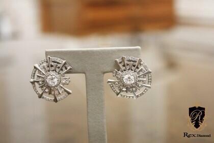 Rex_Diamond's tweet image. [with STAR JEWELRY]

인디언의 주술도구로 쓰이던 드림캐쳐!
좋은기운만 가져다 준다는 행운의 반지!
렉스다이아몬드 다이아 주얼리와 함께~
항상 기분좋고 행복한 날들을 보내세요!