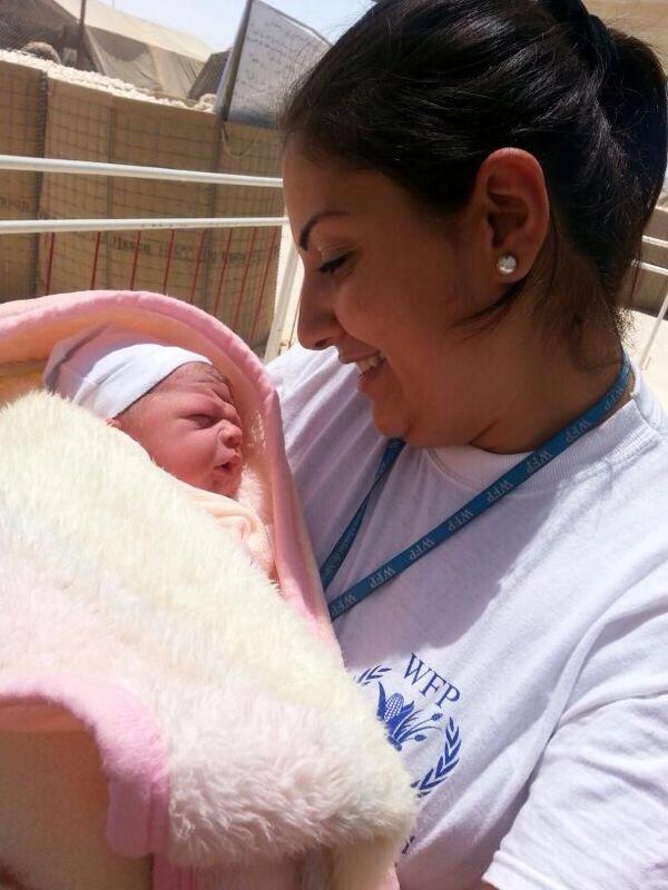 Dina El Kassaby My Colleague Aseel Carries Baby Omar Born 6 Hours Ago 10 Babies Are Born In Zaatari Every Day Http T Co U64hfx1z4y