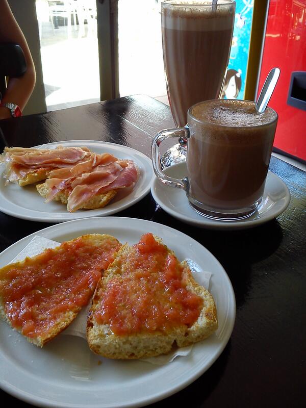 lakris4's tweet photo. Por fin, buenos días!!con @YeelenPellejero http://t.co/CzfsYQ2EaS