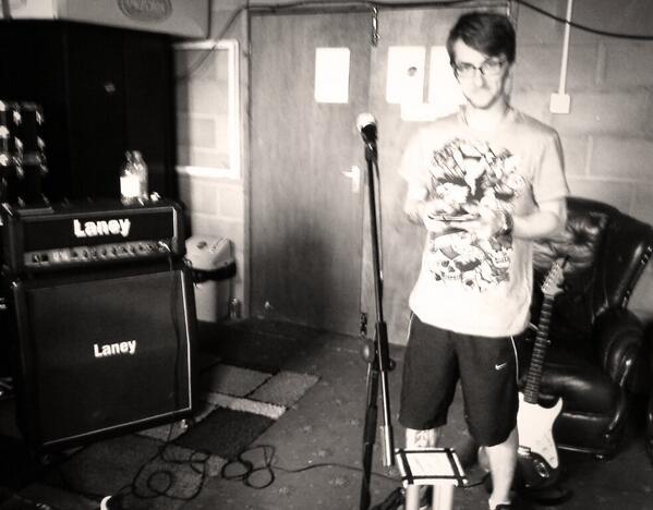 underillusion4's tweet photo. Aaron(vocals) http://t.co/b7TNX6ZDpw