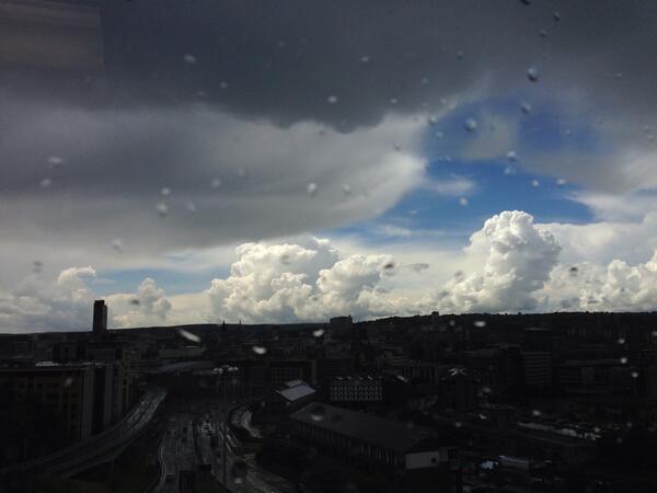 JimmyWebbo's tweet photo. @liamdutton Sheffield's skyline right now http://t.co/tBvLONX0t1