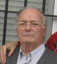chonagr's tweet photo. Este vecino es de Pilas y se ha perdido. No cuesta nada ayudar. RT http://t.co/SYlZYPWBKQ
