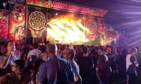 Schutten1's tweet photo. De Band Normaal. Super!!! http://t.co/InAIrFpY2Y