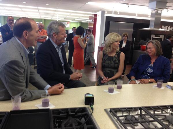 simplertaxes's tweet photo. Max &amp; Dave are talking #taxreform in Philly today. Here they are at @Mrs_Gs, a family-owned small biz: http://t.co/ftSGlbUjYp